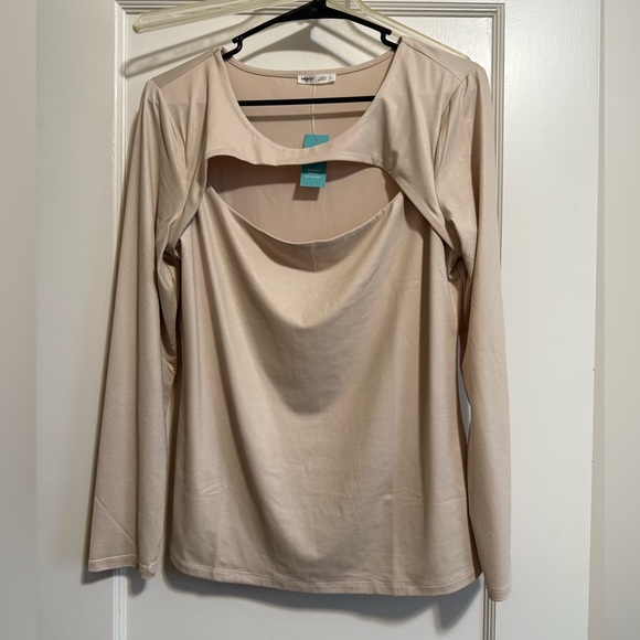 Maurices Tops - NWT Maurice’s Long Sleeve Cut-Out Shirt